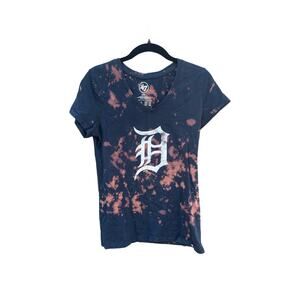 Tie Dye Detroit "D" Graphic T-Shirt | Women’s Shirt | Splatter Tie - Reverse Dye
